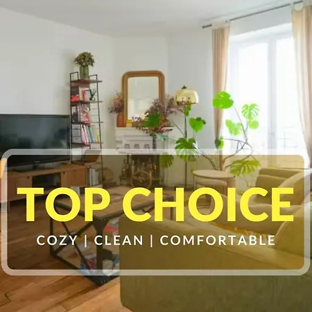 Typical In Montmartre Apartment